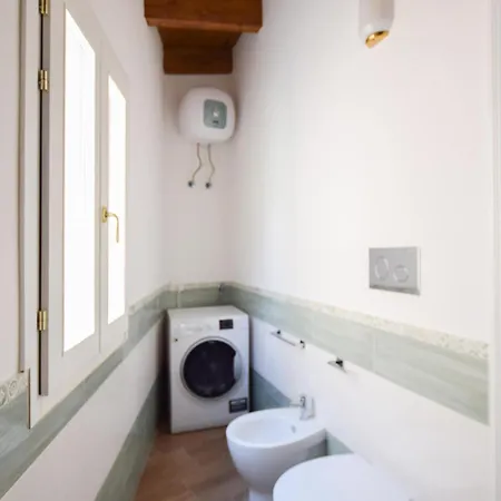 1 Bedroom Beautiful In סיניסקולה