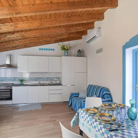1 Bedroom Beautiful In * סיניסקולה